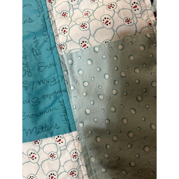 Unbranded Handmade Quilted Blanket Blue White, 35 x 43 1/2 inches, Preowned - Picture 5 of 6